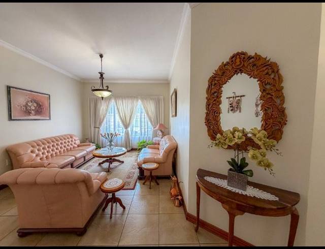 4 BEDROOM HOUSE FOR SALE IN MIDFIELD ESTATE